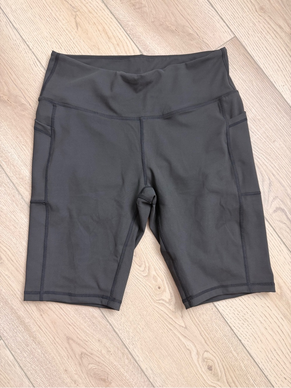Women's High-Rise Black Bike Shorts with Side Pockets Size XL